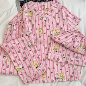 <span class=keywords><strong>Pijamas</strong></span> de Tres Piezas de Dibujos Animados para Mujer, Algodón Nube, Cuello <span class=keywords><strong>en</strong></span> V, Manga Corta, Pantalones Cortos, Estilo Casual - Product Image 3