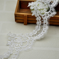 En gros, dentelle festonnée cordonnée tendance, broderie nuptiale, pour robes de mariée, chaussures, sacs, décoration à paillettes et vêtements