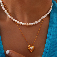 Chic Style Tempérament Géométrique Texture Pendentif Collier Perle D'eau Douce Perlé En Acier Inoxydable Collier Ras Du Cou Pour Les Femmes