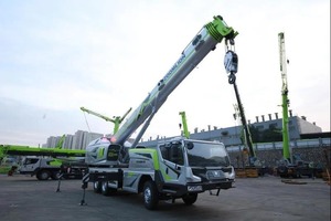 Top-Marke Zoomlion 25 Tonnen Schwerlast-Mobilkran 35m Hubhöhe Hohe Lastmomentkapazität Motor Holzkiste UK Saudi-Arabien Süden - Product Image 4