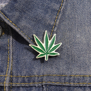 Chất Lượng Cao Tùy Chỉnh Mềm Mạ Vàng Kim Loại Cho Ve Áo Pin Biết Ơn Chết Dab Cuộc Sống Hat Huy Hiệu Với Màu Sắc Khác Nhau Cây Lá - Product Image 2