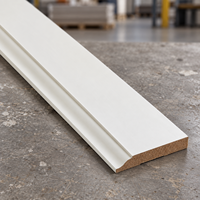 Plinthe en MDF apprêté blanc avec profil à bords arrondis pour la finition moderne des murs et des sols intérieurs