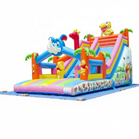 Château Gonflable Commercial Extérieur Écologique en PVC 5m*5.5m avec Arche et Filet de Sécurité