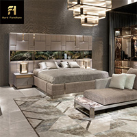 Lit en cuir italien de luxe moderne King & Queen Size Up-Holstered pour Villa House Bedroom Lit double moderne avec tête de lit