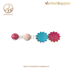 Ensemble de jouets de dentition pour nouveau-né en <span class=keywords><strong>silicone</strong></span> souple d'approvisionnement d'usine <span class=keywords><strong>hochet</strong></span> personnalisé pour bébé avec cloches hochets pour bébé jouets pour bébé autres - Product Image 2