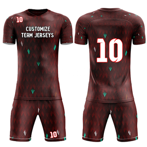 Tenue de football de qualité supérieure fabriquée au Pakistan pour équipe, dernier design, ensemble de vêtements de football pour jeunes, uniformes de football personnalisés pour joueurs - Product Image 2