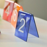 Support de numéro de table en acrylique en forme de V personnalisé, support de réservation, support d'affichage, porte-menu avec code QR pour restaurant, hôtel, café