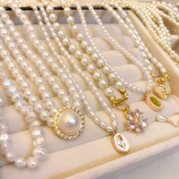 À la mode De Luxe Or Vintage Français Romantique Imitation Perle Collier Pendentif Perles Coeur Papillon Clavicule Cadeau D'anniversaire