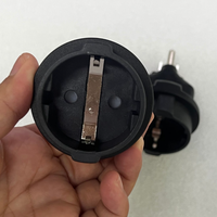 Adaptateur USA 3 broches vers prise femelle Shuko européenne