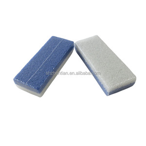 Piedra Pómez Personalizada con Logotipo para Pies, Removedor de <span class=keywords><strong>Callos</strong></span> y Durezas de Lava Volcánica Natural Negra con Mango de Madera, Herramienta de Pedicura, Raspador de Pies - Product Image 2