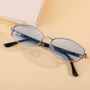 Gafas de Sol Metálicas para Mujer Wf 5G302, Lentes de PC con Protección UV400 Clase 2, Montura Negra, Estilo Europeo, Protección Solar para Exteriores - Product Image 1