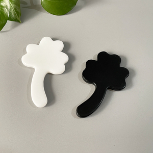 Outil <span class=keywords><strong>de</strong></span> massage facial Gua Sha en forme <span class=keywords><strong>de</strong></span> feuille <span class=keywords><strong>de</strong></span> Bian noire avec bords en forme <span class=keywords><strong>de</strong></span> dents pour le <span class=keywords><strong>visage</strong></span> - Product Image 5