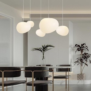 โคมไฟระย้าเพดาน LED รุ่น Pebble สีขาว ป้องกันแสงสะท้อน สำหรับบ้าน ห้องนั่งเล่น ห้องรับประทานอาหาร - Product Image 3