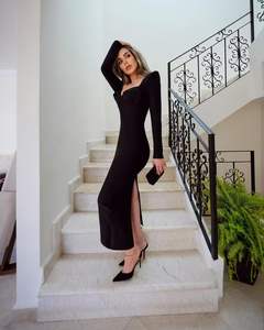 <span class=keywords><strong>2023</strong></span> ropa Europea negro de manga larga vestido elástico Color sólido Irregular cuello en V banquete Vestido De fiesta - Product Image 1