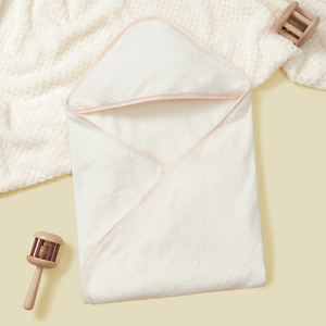 Serviettes de bain à capuche pour bébé en gros, en polaire corail, ultra douces et très absorbantes, couvertures enveloppantes pour bébé de classe A, certifiées CPC - Product Image 2