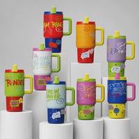 Vente en gros de gobelets isothermes en acier inoxydable de 30 oz avec poignée style graffiti et paille, personnalisables OEM ODM, commande en gros de 1000 pièces