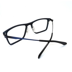 Gafas de Sol Cuadradas U-Top de Madera y Fibra de Carbono Forjada con Lentes Anti Luz Azul TY-MXY-003 - Product Image 2