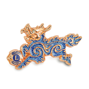 Spilla commemorativa smaltata Dragon Lions Clubs con motivi e accenti in strass, ideale per l'iscrizione, eventi benefici e regali di anniversario - Product Image 1
