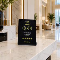 Support de table en acrylique personnalisé avec impression RFID 13,56 MHz pour restaurant, support NFC pour avis Google 213 215 216