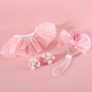 Ensemble de fête d'anniversaire pour animaux de compagnie : Bavoir à paillettes, Couronne, Nœud papillon de princesse, Bandeau et Fleur pour pattes - Product Image 3