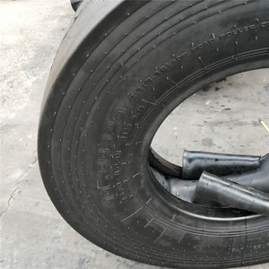 Factory Direct Supply Smooth Steel <strong>Drum</strong> Road Bias Roller Tyre 11.00-20 Road Roller <strong>Tire</strong> - Product Image 4
