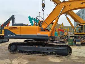 Excavatrice sur chenilles Hyundai 305 LC-9T d'occasion, 31 tonnes, modèle 2023, avec moteur et roulements d'origine, prix bas en promotion - Product Image 3