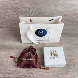 Bolsas de Papel Blancas Premium para Compras - Empaque Impreso a Color Personalizado para Regalos de Lujo y Mercancía de Marca - Product Image 2