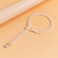 Collier Chaîne Élégant avec Pendentif Goutte d'Eau et Perles d'Imitation pour Femme, Bijoux de Mode Tendance et Accessoires Perlés