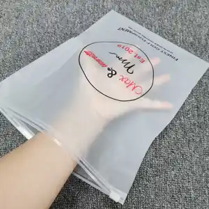 カスタムプラスチック包装袋衣類包装袋<span class=keywords><strong>EVA</strong></span>環境にやさしいつや消しビニール袋 - Product Image 1