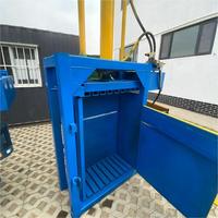 Presse à balles verticale hydraulique en acier inoxydable pour composants de moteur, carton et papier / Machine à emballer les déchets de papier