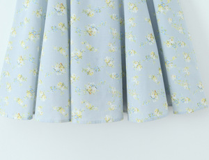 เดรสสั้นพิมพ์ลายดอกไม้สีน้ำเงินทรงเข้ารูปสำหรับผู้หญิง รุ่นคัสตอม 2026 - เดรสสายเดี่ยวลำลองสำหรับฤดูร้อน, รับผลิตแบบ OEM/ODM โดยโรงงานจีน - Product Image 6