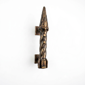Poignée de portail en fer forgé traditionnelle résistante à la rouille, design torsadé, forme conique en haut, finition embossée, facile à installer - Product Image 1