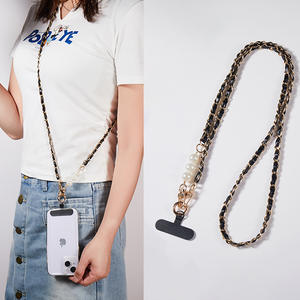 Sangle de poignet longue en perles anti-perte, en cuir PU tressé, chaîne métallique, étui de téléphone universel, cordon de téléphone portable - Product Image 1