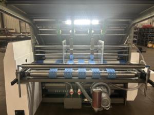 Machine de laminage semi-automatique pour carton ondulé, rouleaux de laminage et <span class=keywords><strong>feuilles</strong></span> de papier ondulé - Product Image 3