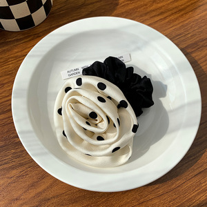 Nieuwe <span class=keywords><strong>Polka</strong></span> <span class=keywords><strong>Dot</strong></span> Hair <span class=keywords><strong>Scrunchies</strong></span> Zwart En Wit Bloem Haar <span class=keywords><strong>Scrunchies</strong></span> Mode Haaraccessoires Voor Vrouwen - Product Image 4