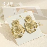 Vente en gros de boucles d'oreilles en forme de double fleur pour femmes boucles d'oreilles exagérées en métal avec accessoire de mode personnalisé