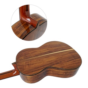 <span class=keywords><strong>Guitare</strong></span> <span class=keywords><strong>classique</strong></span> artisanale professionnelle en Nomex, table en cèdre double, corps en koa massif, touche surélevée et côté porte - Product Image 4