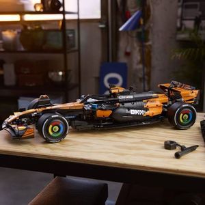 Kit de Construcción de Coche de Carreras F1 Naranja y Azul OEM de Gran Venta - Modelo Técnico Personalizable para Niños, Juguete de Carreras al por Mayor, Regalo - Product Image 2