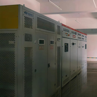 Armoire de distribution industrielle haute tension avec disjoncteur, interrupteur-sectionneur et relais, homologuée 10 kV/110 kV, 630, double protection isolante pour l'alimentation