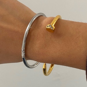 Aretas 2025, joyería de lujo ligera de acero inoxidable a la moda, pulsera de apertura de diamantes con incrustaciones de uñas impermeable que no se desvanece para mujer - Product Image 3