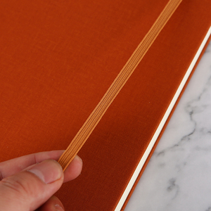 Thiết kế mới sáng <span class=keywords><strong>PU</strong></span> Leather Bìa máy tính xách tay A5 <span class=keywords><strong>Glossy</strong></span> dòng trang nhật ký long lanh màu máy tính xách tay với dây đeo đàn hồi - Product Image 3