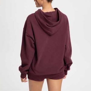 Sweat-shirts à capuche décontractés pour femmes avec logo personnalisé, manches longues de couleur unie et shorts au-dessus du genou, survêtement pour femmes - Product Image 6