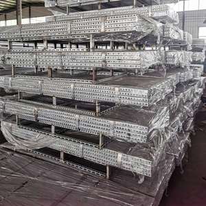 โครงเหล็กยูช่องแบบมีร่องและแบบเรียบ ผลิตตามมาตรฐาน ASTM วัสดุ HDG สำหรับงานเชื่อมและตัด - Product Image 1