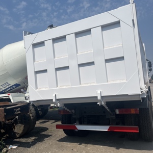 Camión Volquete HOWO Usado de 371HP, 6x4, 10 Ruedas, de Servicio Pesado para Trabajos en Sitios Mineros, Exportación a África y Otros Países - Product Image 5