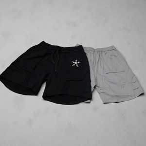Shorts respirants pour hommes avec logo personnalisé, taille à cordon de serrage et logo brodé, style décontracté, couleur unie, tissu tricoté - Product Image 1