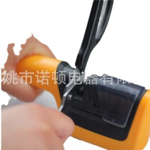 เครื่องลับมีดไฟฟ้า Norton รุ่น ND 071 ใช้แบตเตอรี่ หลายขนาดเม็ดทราย สำหรับเครื่องครัวและกรรไกร - Product Image 4