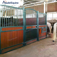 Écurie équestre extérieure écologique en acier, aluminium et acier inoxydable pour ferme équine