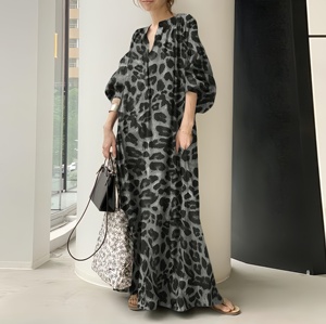 Nouvelle <span class=keywords><strong>robe</strong></span> longue TKS pour femme, imprimé léopard, manches bouffantes, col en V, avec poches, style musulman, en mousseline ample - Product Image 2