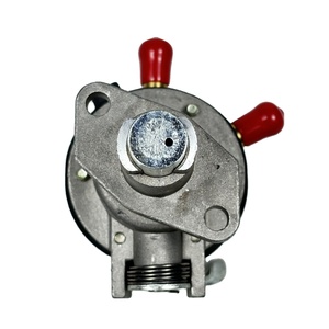 Pompe à carburant ARKB-1005 16604-5203 19844-52031 pour moteur V1205 V1305 V1505 V1903 V2003 V2203 - Product Image 2