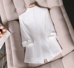 ชุดสูทแฟชั่นสำหรับผู้หญิงทรงเข้ารูป แขนสามส่วน สีพื้น ติดกระดุมเม็ดเดียว สไตล์มืออาชีพ - Product Image 5